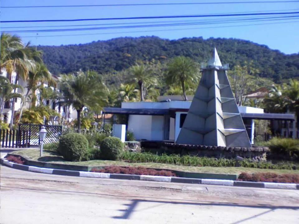 Ubatuba Apto. Wembley Tênis Exterior foto